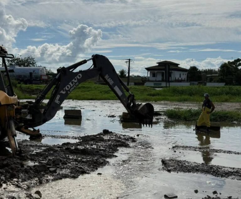 Manutenção nas marginais dos bairros Jardim Iguaçu e Santa Helena tem início em Paranaguá