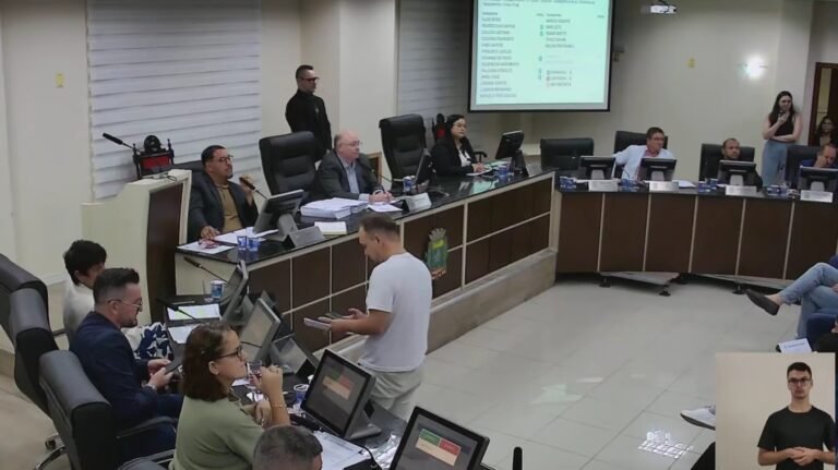 Reforma administrativa da Câmara Municipal de Paranaguá prevê concurso público após quase duas décadas