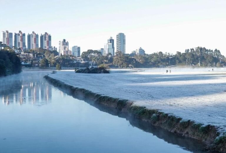 Onda de frio deve derrubar temperaturas em Curitiba para até 4°C em maio