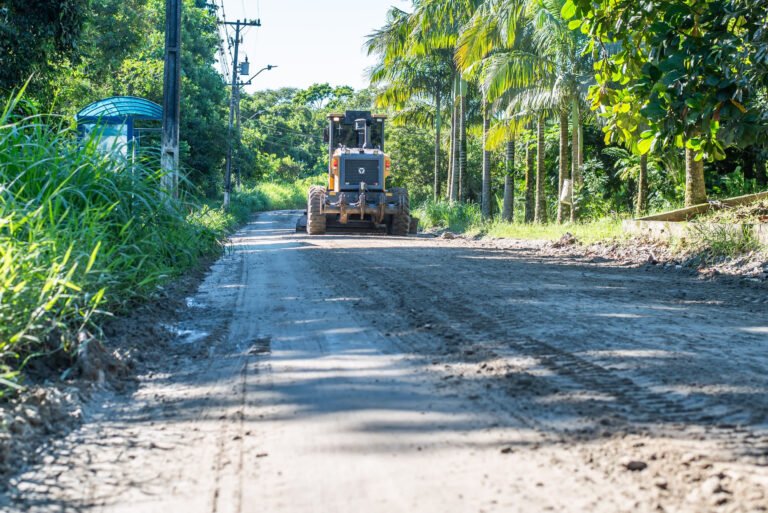 Prefeitura intensifica melhorias em estrada do Rio das Pedras para beneficiar moradores de Alexandra