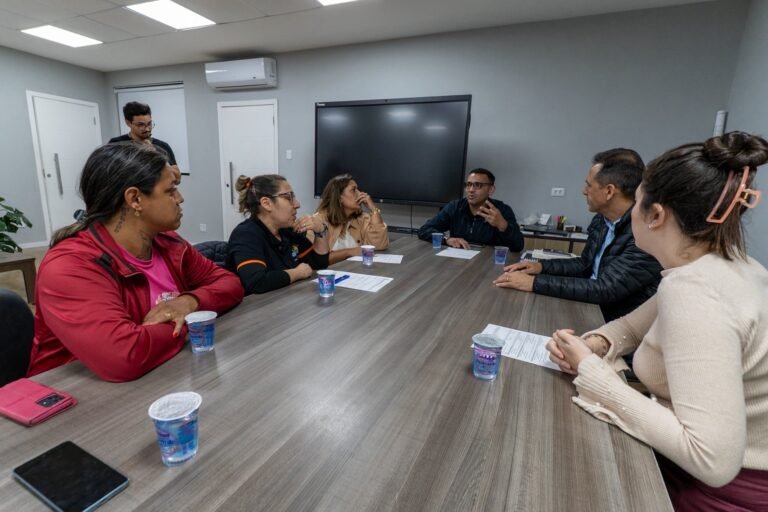 Educação em pauta: Prefeitura de Paranaguá e professores discutem melhorias para rede municipal