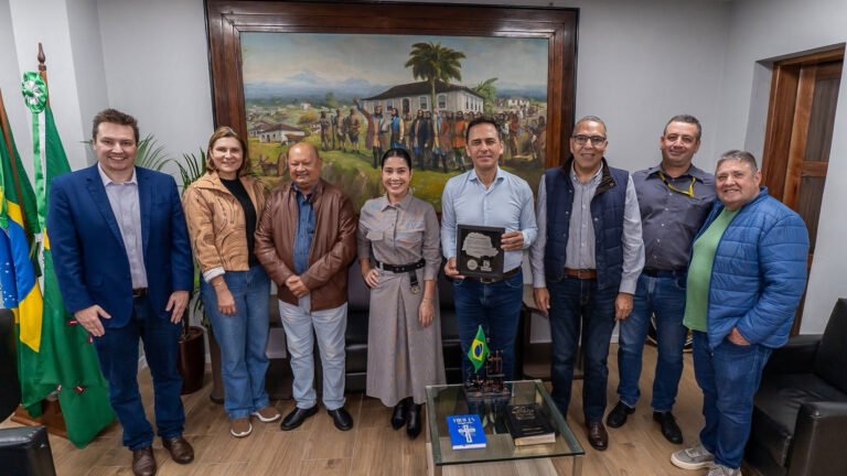 Presidente do Detran Paraná visita Paranaguá e reforça parceria com despachantes