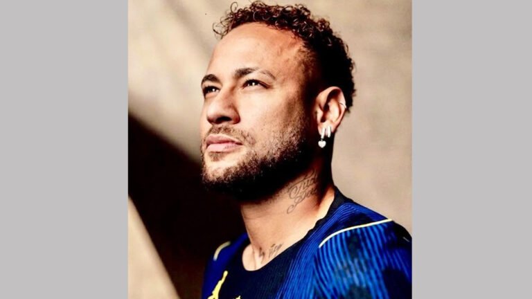 Neymar treina em campo pela primeira vez com a Seleção Brasileira após convocação