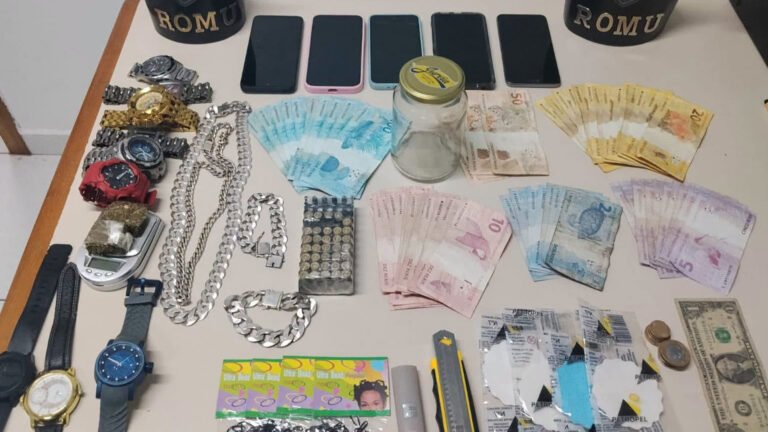 HOMEM É PRESO PELA ROMU COM DROGAS, MUNIÇÕES E DIVERSOS OBJETOS NA ILHA DOS VALADARES