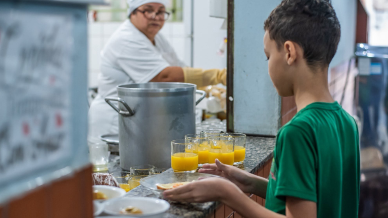 Desjejum nas escolas municipais recebe reconhecimento do Tribunal de Contas em Paranaguá