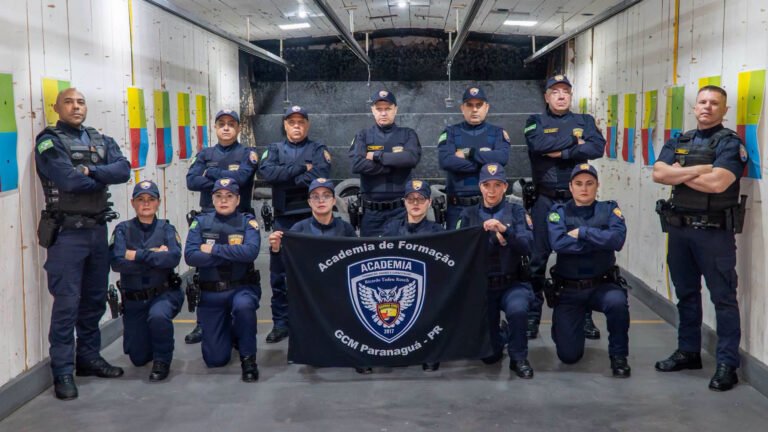 11ª TURMA DA GUARDA CIVIL DE PARANAGUÁ PASSA POR TREINAMENTO PARA ATUAR NAS RUAS