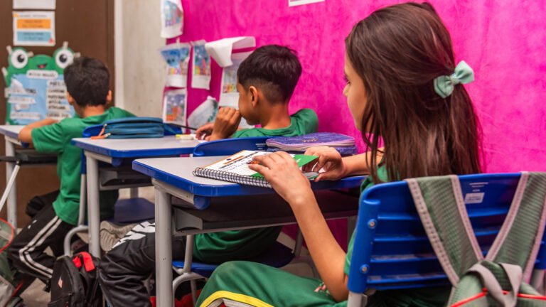 SETEMBRO AMARELO: ESCOLAS DE PARANAGUÁ ALERTAM PARA MUDANÇAS NO COMPORTAMENTO DAS CRIANÇAS